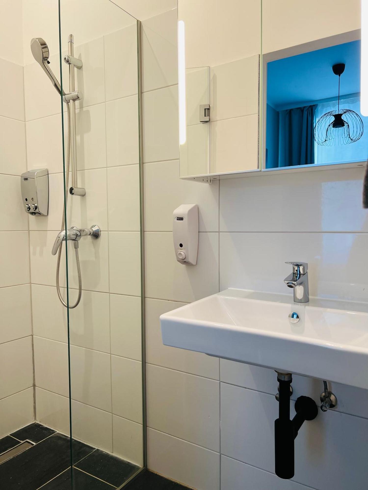 Modernes Kleines Mini Appartment Wien Eksteriør billede